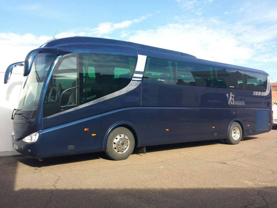 Autocar 55 Pax.